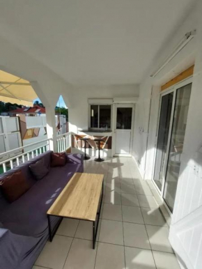 Maison familiale avec piscine à Baie-Mahault - 120 m² - 8 pers